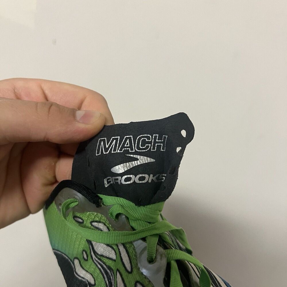 Brooks Mens Size 10 D Mach Featherlite Spike Lace… - image 2
